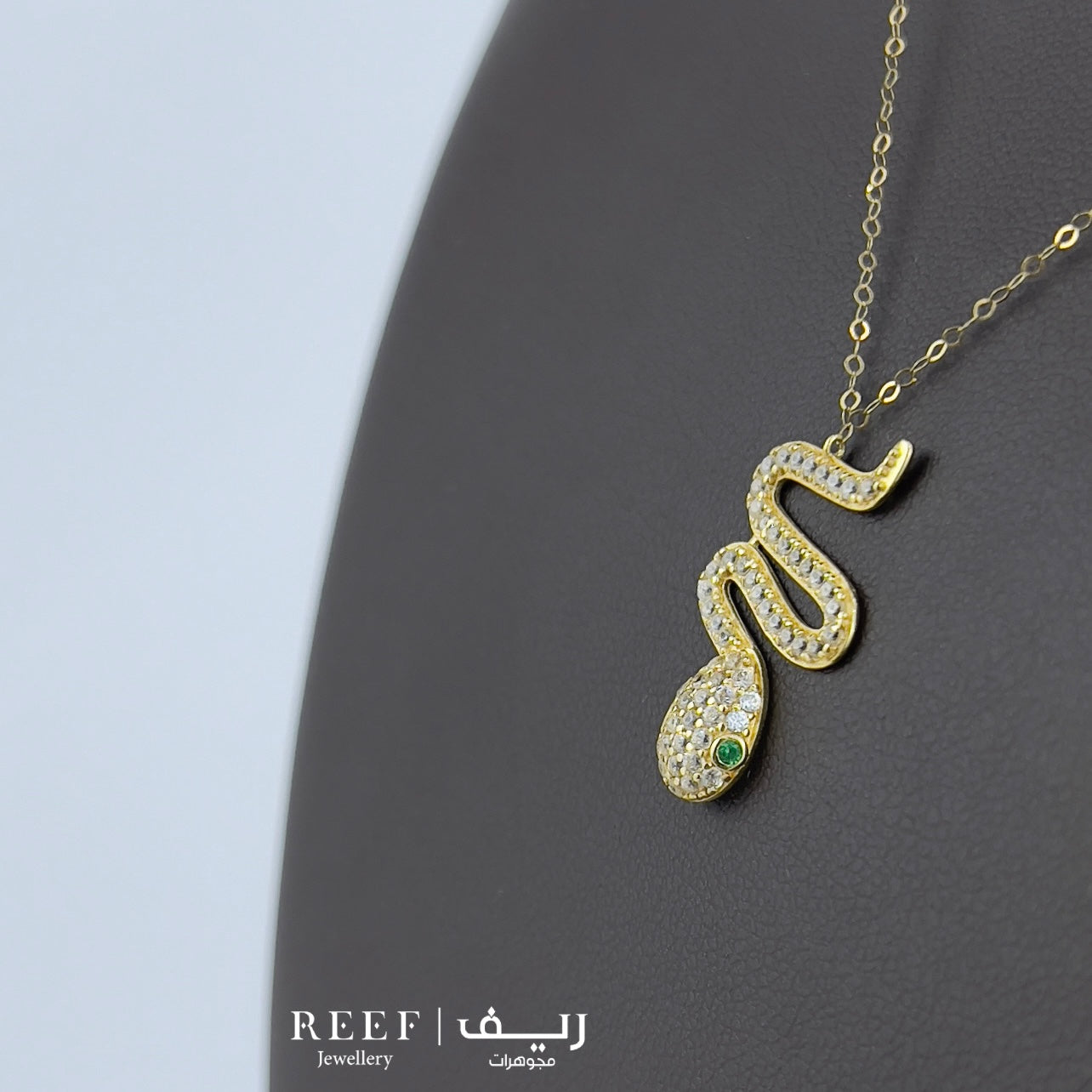 عقد necklace