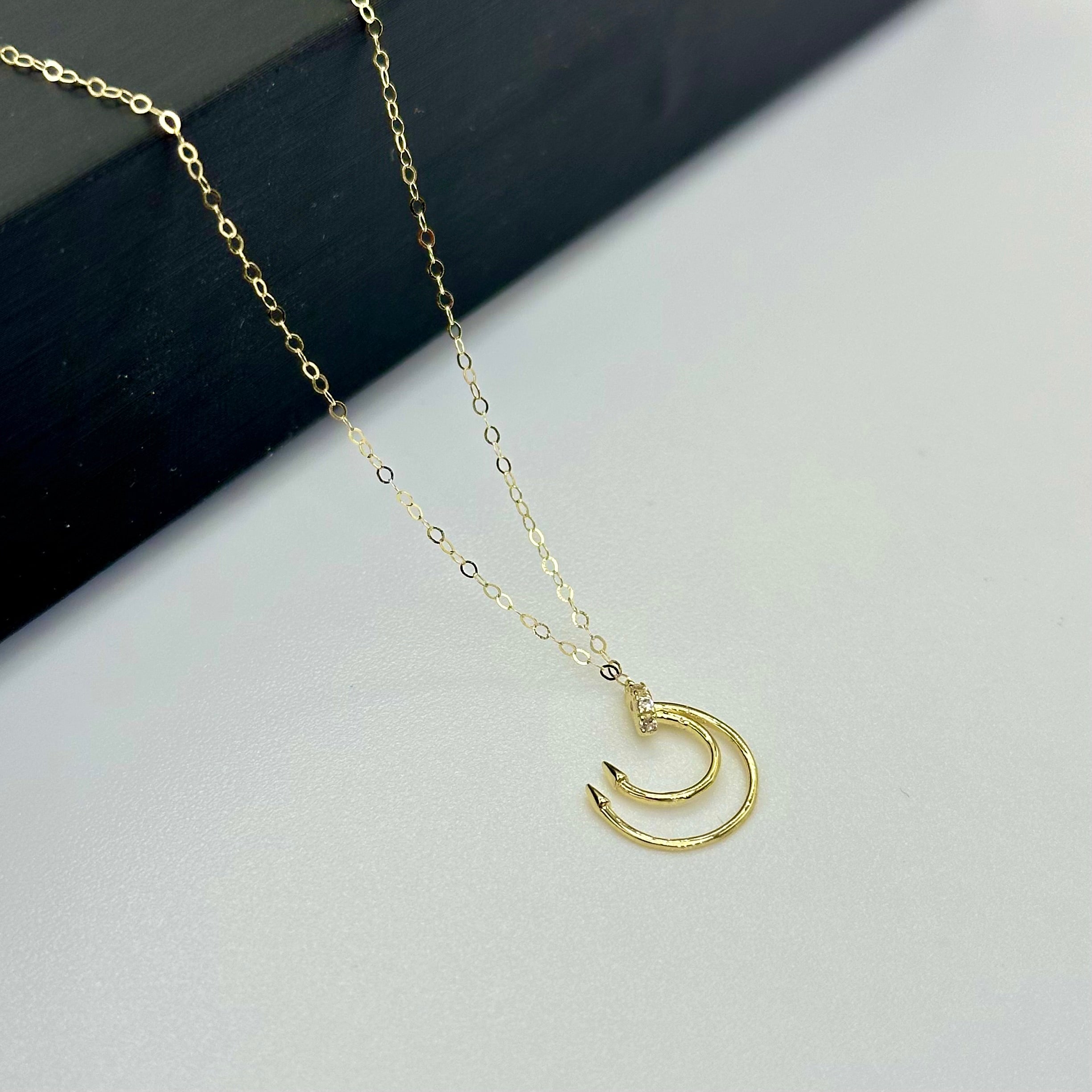 عقد necklace