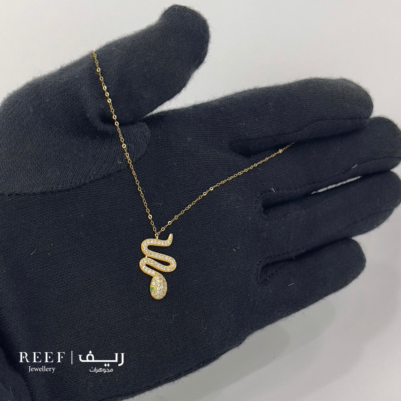 عقد necklace